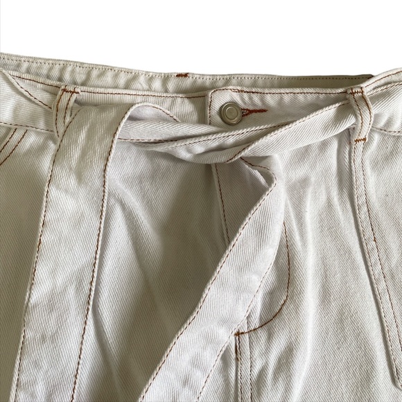NWOT Lulu’s Beeler White Belted Denim Mini Skirt - Picture 9 of 15